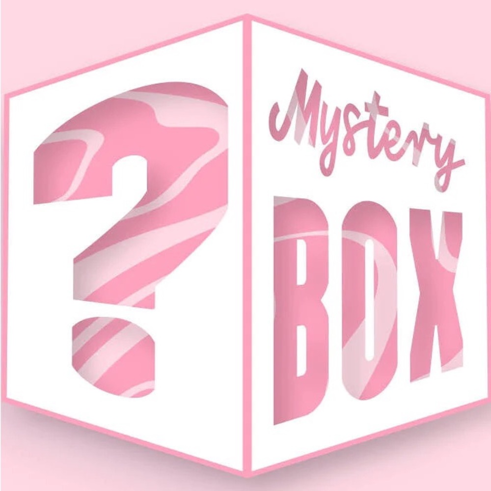Fashion Mistery Box Retail Value Min.$100🛍Custom size & styled!!